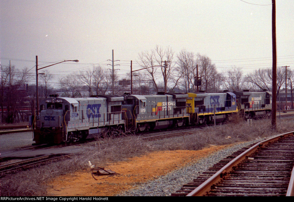 CSX 5708 and 3 other GE's